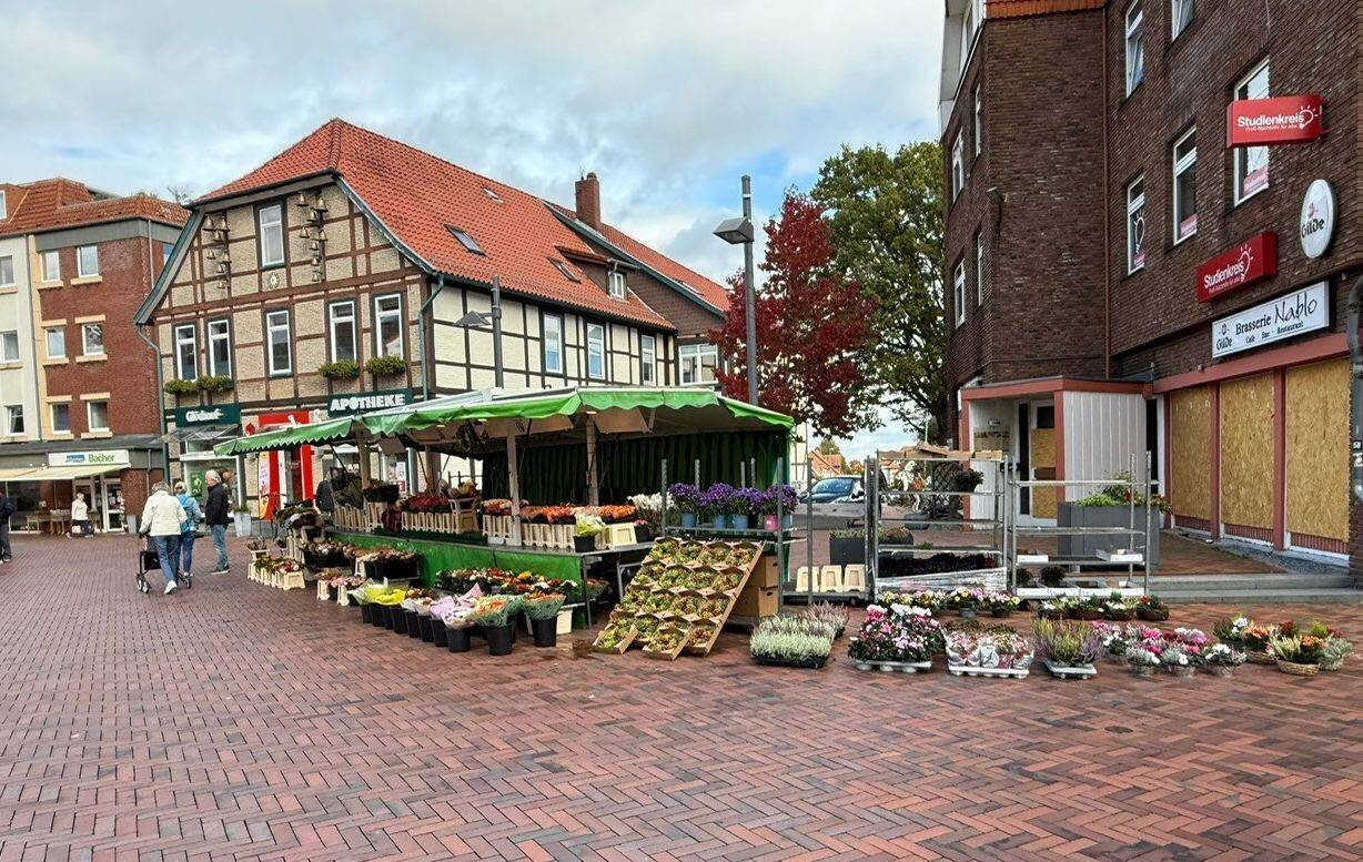 Blumen Oeser neu auf dem Wochenmarkt Barsinghausen – frische Blumen jetzt immer donnerstags