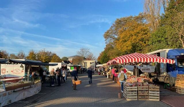 ADFC Burgdorf-Uetze wirbt auf dem Wochenmarkt für das Stadtradeln – Infostand am 10. Mai