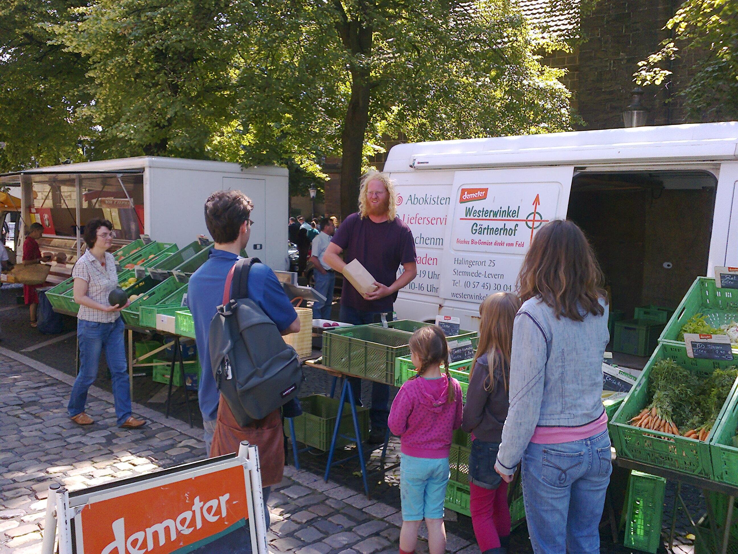 Biozertifiziertes Gemüse aus Stemwede auf dem Mindener Wochenmarkt