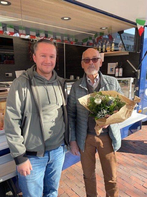 80 Jahre und ein Wochenmarkt voller Leben: Peter Schnaars feiert Geburtstag