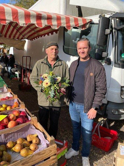 Ein Stück Wochenmarkt-Geschichte geht zu Ende: Händler Ralf Nötzel verabschiedet sich vom Visselhöveder Wochenmarkt