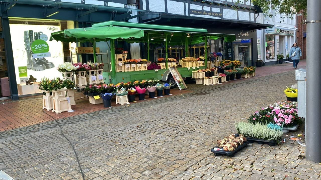 Blumen Oeser neu auf dem Wochenmarkt Wunstorf – frische Blumen jetzt immer freitags