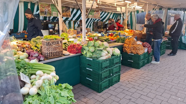 Frische Hofprodukte aus dem Neustädter Land: Kehrbachs Hof bereichert den Wunstorfer Wochenmarkt