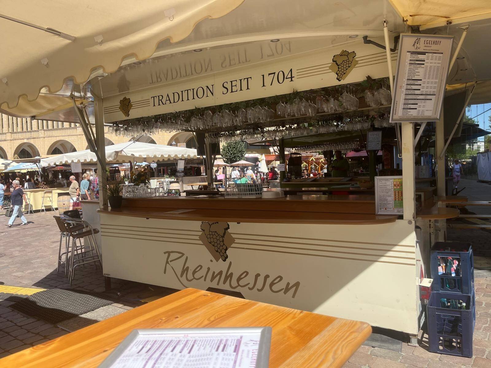Neuer Marktstand auf dem Wochenmarkt Trebur: Das Familienweingut Jakobshof Egelhoff startet am 18. September
